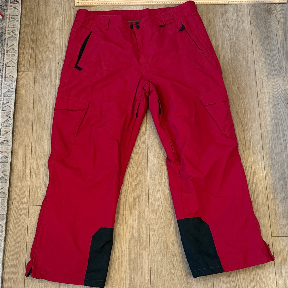 Men’s SLALOM XXL red ski pants with 20 inch waist side to side and 31 in inseam